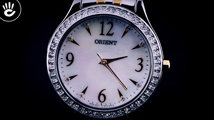 Review đồng hồ Orient FQC10002W0: Nền xà cừ thật sang trọng - Ảnh 4