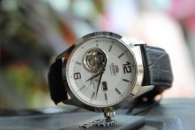 Danh gia dong ho orient co nam chat luong mau ma va gia thanh dong ho orient FDB05004W0