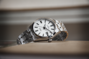 hoi dap dong ho co orient sfn02004bh co tot khong byntt