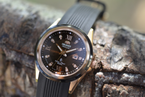 hang-dong-ho-orient-cua-nuoc-nao-co-dang-mua-khong