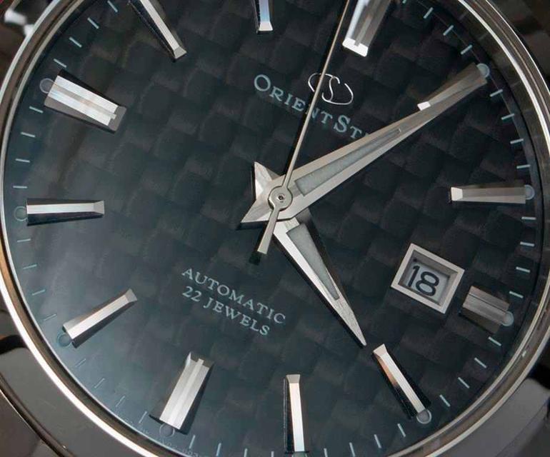 Mặt số đồng hồ Orient Star Standard Date thiết kế giản dị