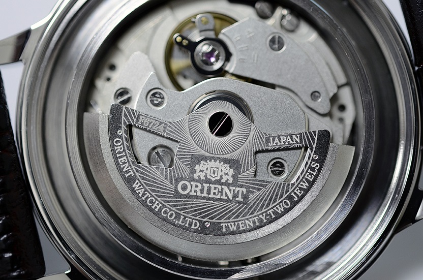 Bí ẩn của những chiếc đồng hồ lộ cơ nam thương hiệu Orient - Automatic Japan Movement