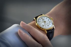 dong ho thoi trang nam gia re tu hang orient co tot khong