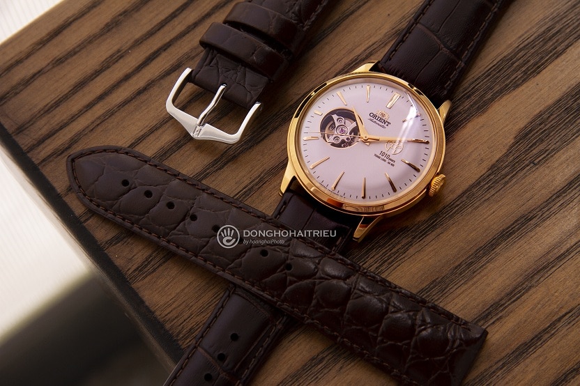 Tặng đồng hồ cho bạn trai có ý nghĩa gì? 14/2 mua mẫu nào?- Ảnh: Orient RA-AG0430S00B