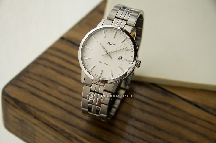 Review đồng hồ Orient FUNG8003W0: Sapphire chẳng lo bị xước - ảnh 1