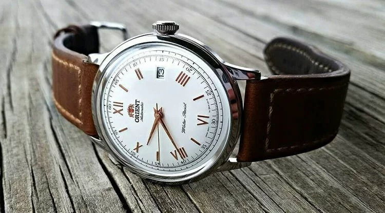 Chiếc đồng hồ Orient Bambino Gen 2