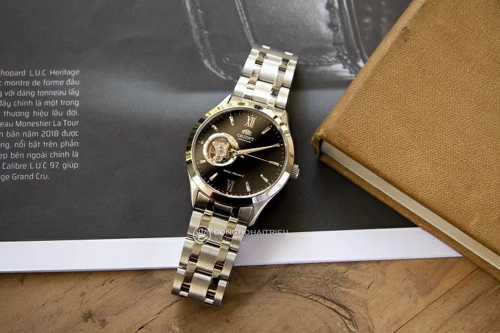 Đồng hồ Orient Rolex Oyster được thiết kế bắt mắt cuốn hút