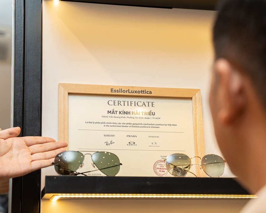 Kính RayBan chính hãng Hải Triều: Cập nhật mẫu mới, bảng giá